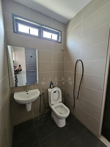Rumah Teres 2 Tingkat untuk Dijual di Shah Alam (Selangor) - Alissa Emalyn - Bathroom - PropertyGuru.com.my