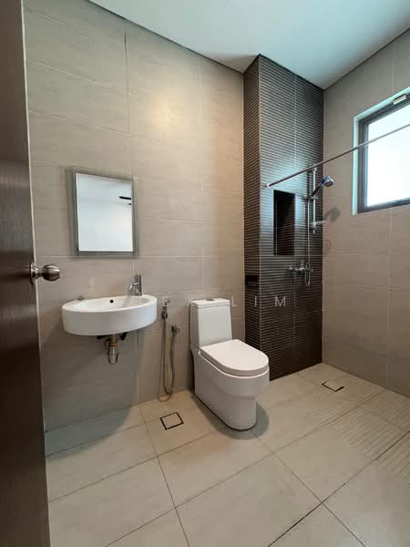 Semi-Detached House for Rent in East Ledang (Iskandar Puteri (Nusajaya)) - Alex Lim - Bathroom - PropertyGuru.com.my