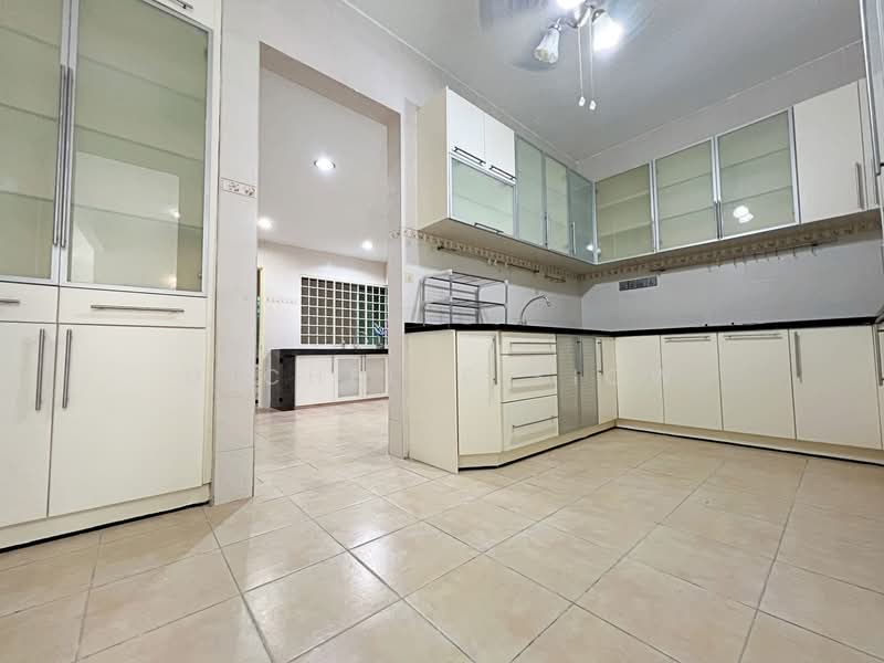 Semi-Detached House for Sale in Alam Damai (Cheras) - Michelle Siow - Kitchen - PropertyGuru.com.my