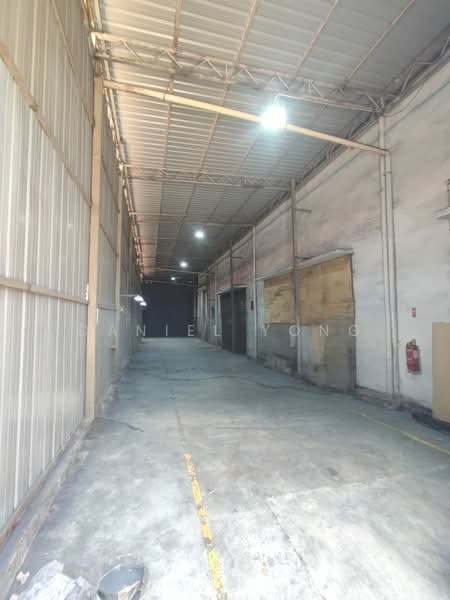 Semi-D Factory for Sale in Taman Desa Cemerlang (Ulu Tiram) - Daniel Yong - Corridor - PropertyGuru.com.my