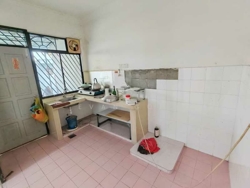 Rumah Teres 2-Tingkat untuk Dijual di Saujana Puchong (Puchong) - Evan Goh - Kitchen - PropertyGuru.com.my