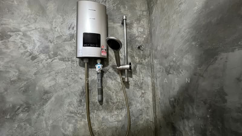 Condominium for Sale at Sri Bayu Condominium - Adi Zulkarnaen - Bathroom - PropertyGuru.com.my