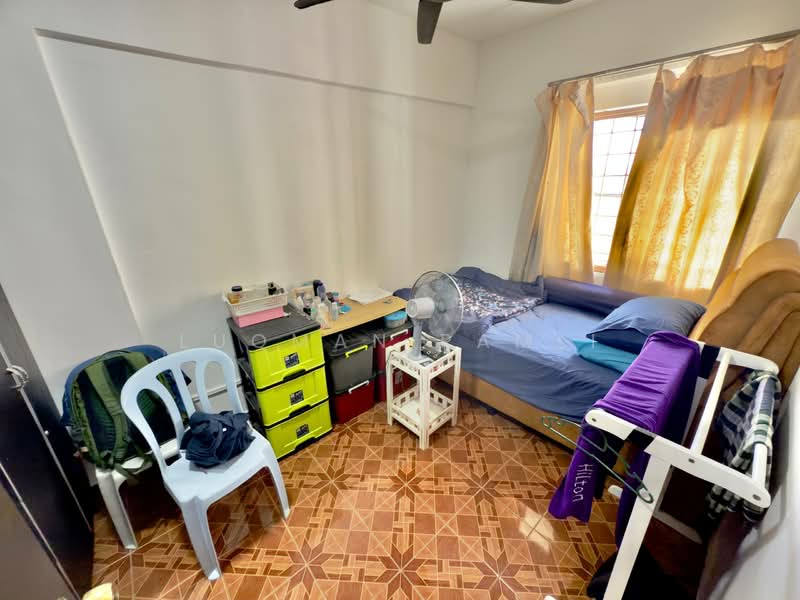 Condominium for Sale at Danau Idaman - Luqman Ramli - Bedroom - PropertyGuru.com.my