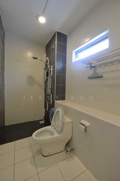 Servis Apartment untuk Disewa di D'Ambience Residences (Pangsapuri Ikatan Flora) - Jessy Koh - Bathroom - PropertyGuru.com.my
