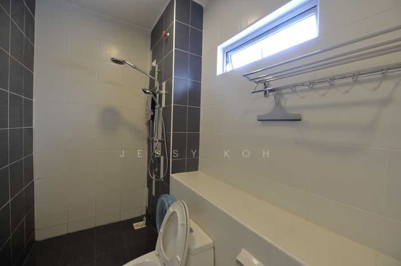 Servis Apartment untuk Disewa di D'Ambience Residences (Pangsapuri Ikatan Flora) - Jessy Koh - Bathroom - PropertyGuru.com.my