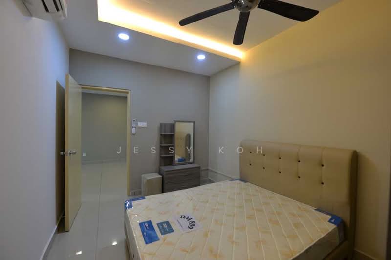 Servis Apartment untuk Disewa di D'Ambience Residences (Pangsapuri Ikatan Flora) - Jessy Koh - Bedroom - PropertyGuru.com.my