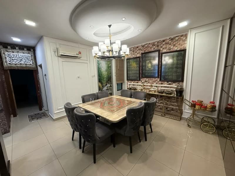 Cluster House for Sale in Johor Bahru (Johor) - Cindy Soh - Dining Room - PropertyGuru.com.my
