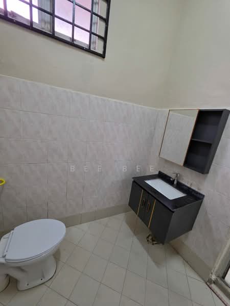 Rumah Teres 2 Tingkat untuk Disewa di Skudai (Johor) - Bee Bee - Bathroom - PropertyGuru.com.my