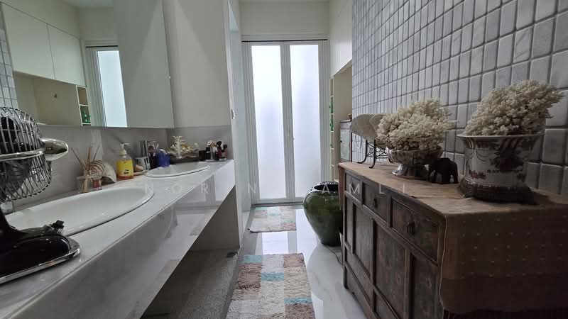 Banglo Pautan untuk Dijual di Taman U Thant (Ampang) - Norin Ramli - Bathroom - PropertyGuru.com.my