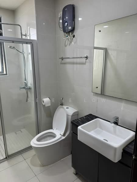 Condominium for Rent at Royal Strand @ Country Garden Danga Bay - Serene Low - Bathroom - PropertyGuru.com.my