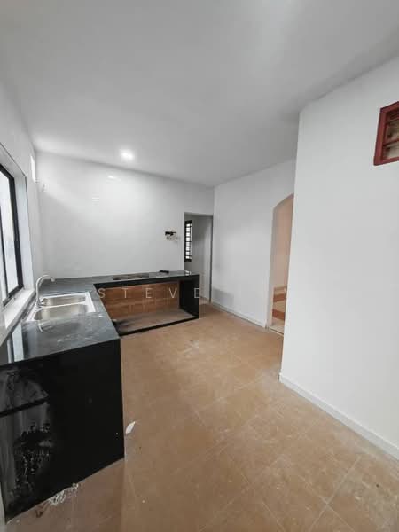 2-storey Terraced House for Sale in Kulai (Johor) - Steve Tey - Kitchen - PropertyGuru.com.my