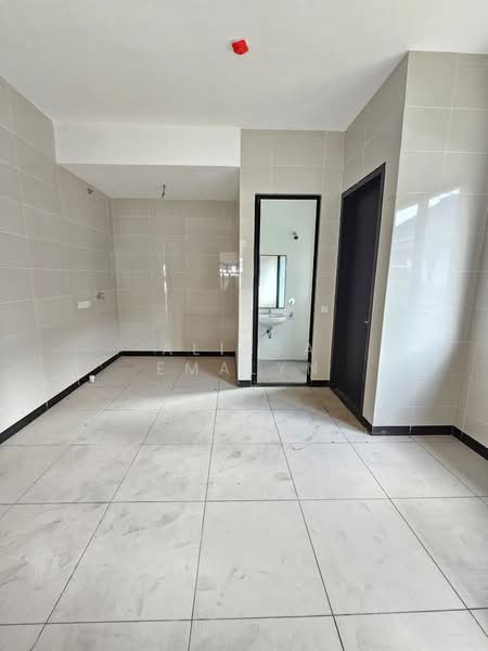 Semi-Detached House for Sale in Shah Alam (Selangor) - Alissa Emalyn - Bathroom - PropertyGuru.com.my