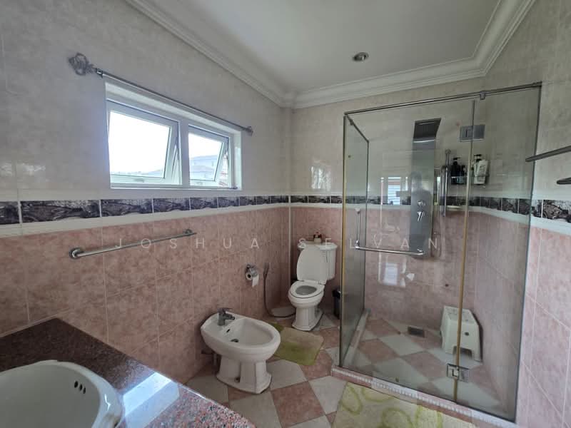 Bungalow for Sale in Bukit Damansara (Damansara Heights) - Joshua Selvan - Bathroom - PropertyGuru.com.my