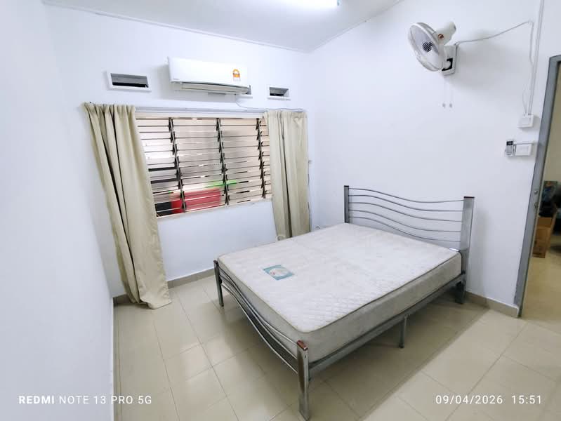 Rumah Teres 1 Tingkat untuk Disewa di Taman Century (Johor Bahru) - Jojo Chung - Bedroom - PropertyGuru.com.my