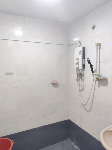 Rumah Teres 1 Tingkat untuk Disewa di Taman Century (Johor Bahru) - Jojo Chung - Bathroom - PropertyGuru.com.my