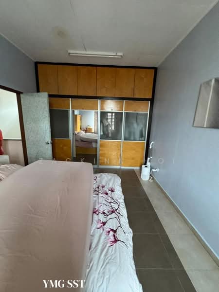 1.5-storey Terraced House for Sale in Bandar Bukit Raja (Klang) - Zackinn Hoi - Bedroom - PropertyGuru.com.my