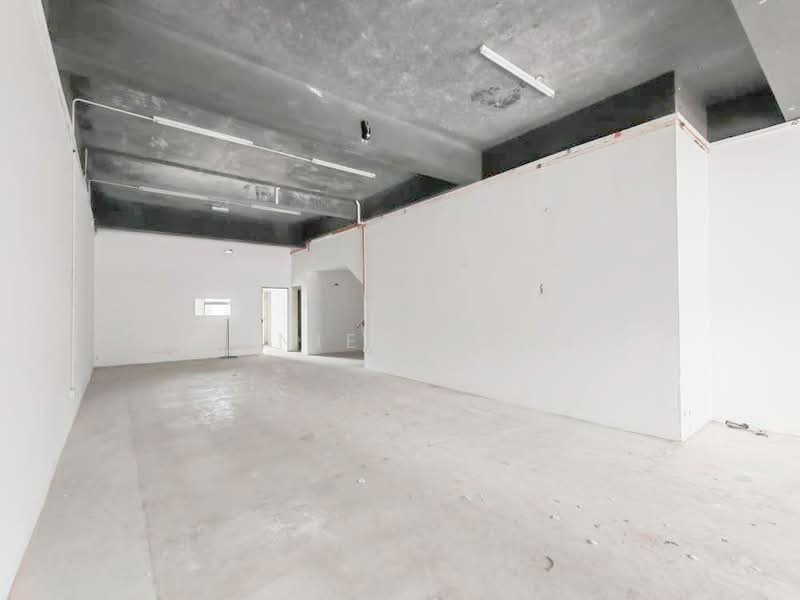 Shop for Rent in Taman Molek (Johor Bahru) - Daniel Yong - Interior - PropertyGuru.com.my