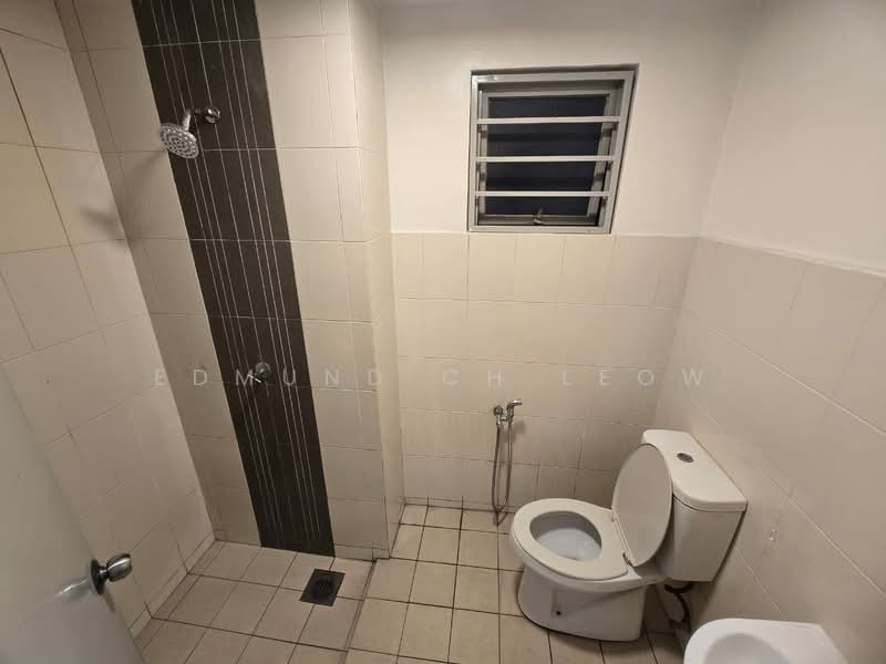 Kondominium untuk Disewa di Symphony Heights (Simfoni Heights) - Edmund CH Leow - Bathroom - PropertyGuru.com.my