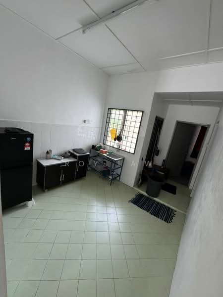 Rumah Teres 1 Tingkat untuk Disewa di Teluk Kemang (Negeri Sembilan) - Roy Law - Kitchen - PropertyGuru.com.my