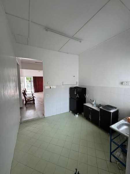 Rumah Teres 1 Tingkat untuk Disewa di Teluk Kemang (Negeri Sembilan) - Roy Law - Kitchen - PropertyGuru.com.my