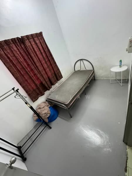 Rumah Teres 1 Tingkat untuk Disewa di Teluk Kemang (Negeri Sembilan) - Roy Law - PropertyGuru.com.my