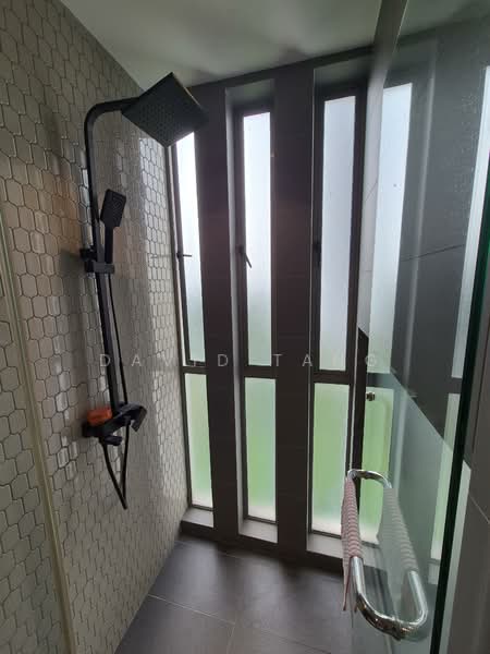 Kondominium untuk Dijual di The Maple Condominium - David Tang - Bathroom - PropertyGuru.com.my