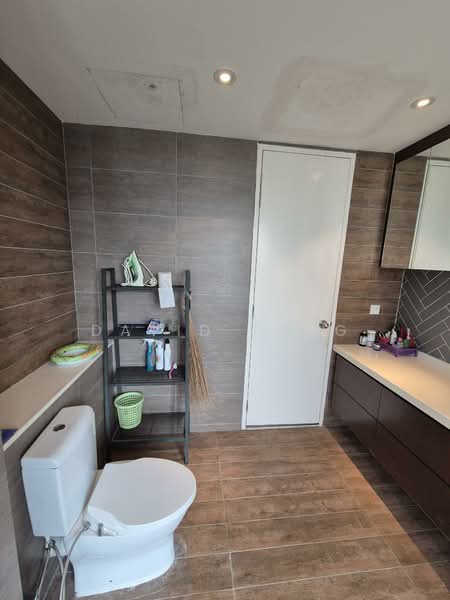 Kondominium untuk Dijual di The Maple Condominium - David Tang - Bathroom - PropertyGuru.com.my