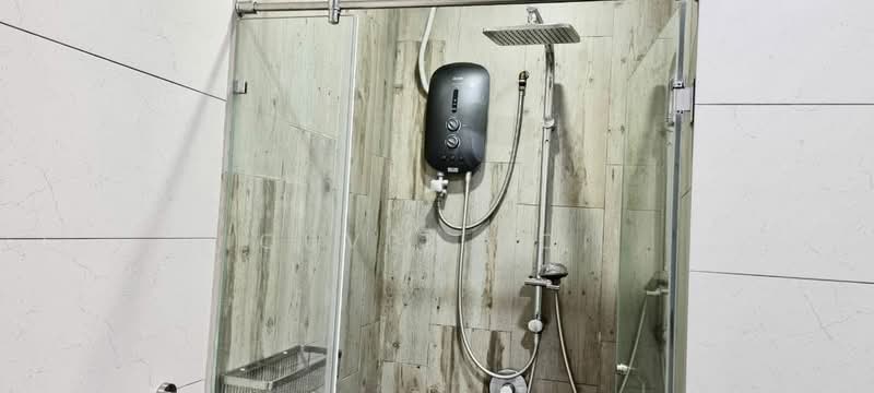 Servis Apartment untuk Disewa di Arte S - Quvee Ooi - Bathroom - PropertyGuru.com.my