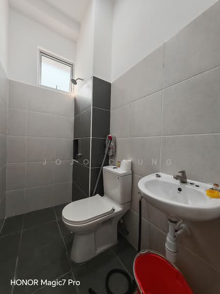 2-storey Terraced House for Rent in Taman Sri Penawar (Pengerang) - Jojo Chung - Bathroom - PropertyGuru.com.my