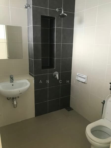 Semi-Detached House for Sale in Shah Alam (Selangor) - Sean Chia - Bathroom - PropertyGuru.com.my