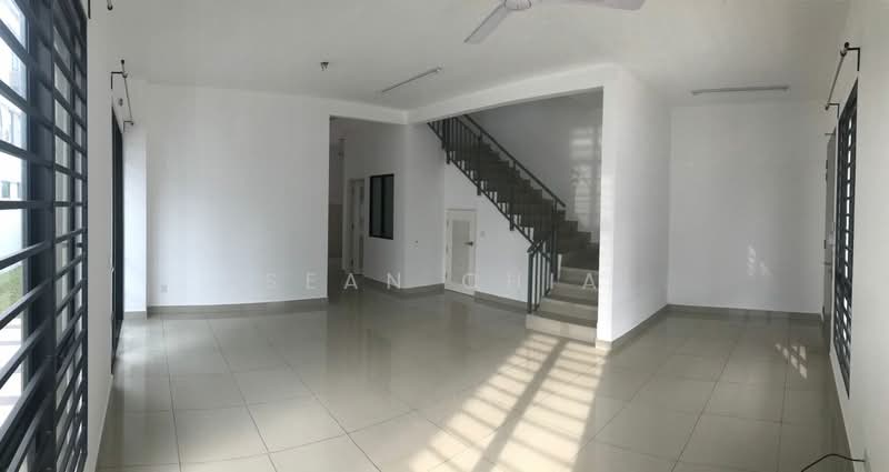 Semi-Detached House for Sale in Shah Alam (Selangor) - Sean Chia - Living Room - PropertyGuru.com.my