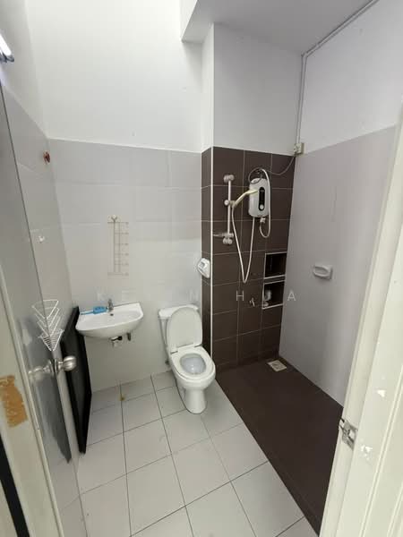 2-storey Terraced House for Rent in Bukit Indah (Iskandar Puteri (Nusajaya)) - Kexin Hua - Bathroom - PropertyGuru.com.my