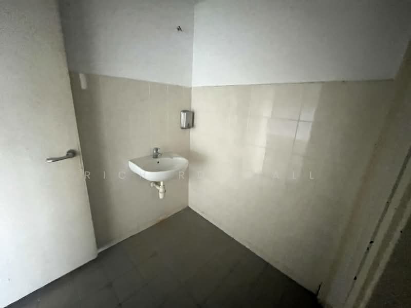 Kedai / Pejabat untuk Disewa di Taman Tun Dr Ismail (Kuala Lumpur) - Richard Small - PropertyGuru.com.my