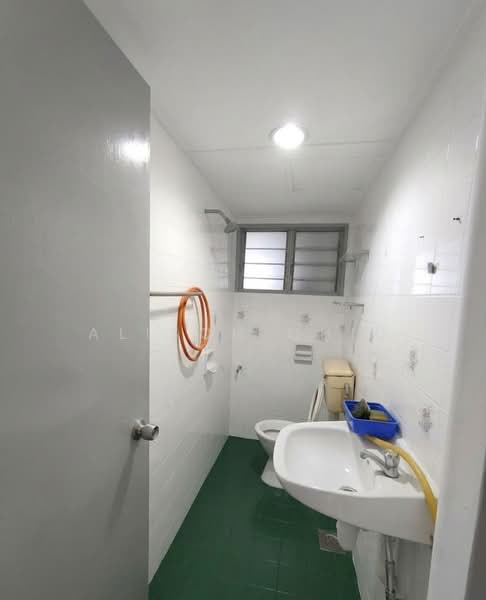 Pangsapuri untuk Disewa di Pangsapuri Seri Gembira - Alison Chiu - Bathroom - PropertyGuru.com.my