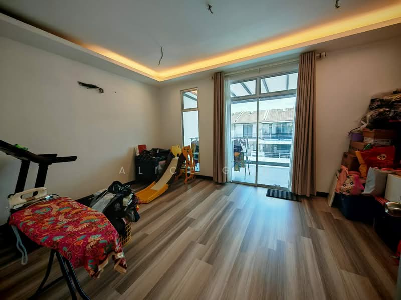 2-storey Terraced House for Sale in Pontian (Johor) - Alice Goh - Living Room - PropertyGuru.com.my