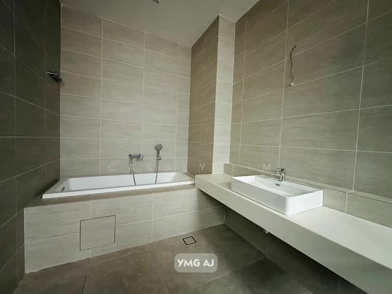 Link Bungalow for Sale in Setia Alam (Selangor) - Cassey Lim - Bathroom - PropertyGuru.com.my