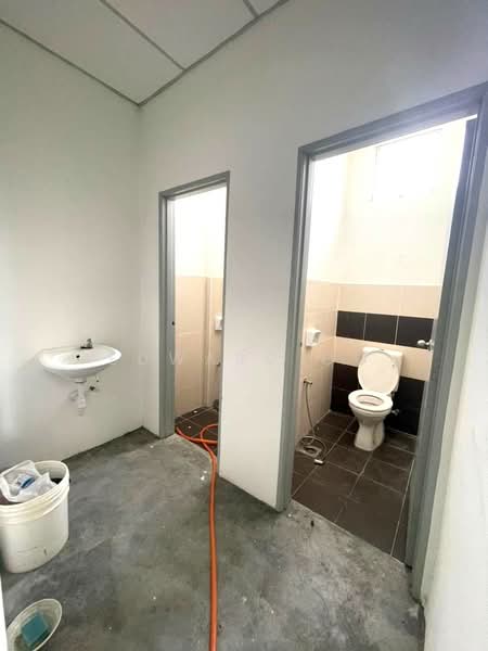 Factory for Rent in Iskandar Puteri (Nusajaya) (Johor) - Edward Oo - Bathroom - PropertyGuru.com.my