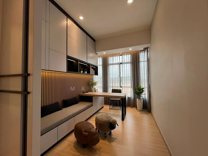 Rumah Berkembar untuk Dijual di Taman Kluang Perdana (Kluang) - May Tan - Study - PropertyGuru.com.my