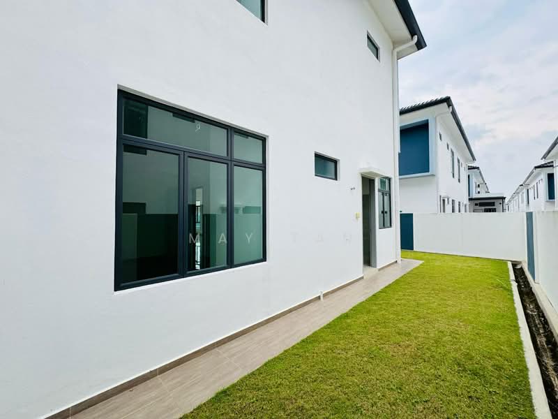 Rumah Berkembar untuk Dijual di Taman Kluang Perdana (Kluang) - May Tan - Exterior - PropertyGuru.com.my