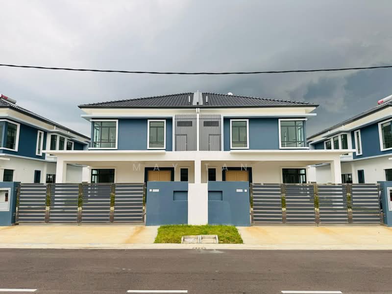 Rumah Berkembar untuk Dijual di Taman Kluang Perdana (Kluang) - May Tan - Exterior - PropertyGuru.com.my