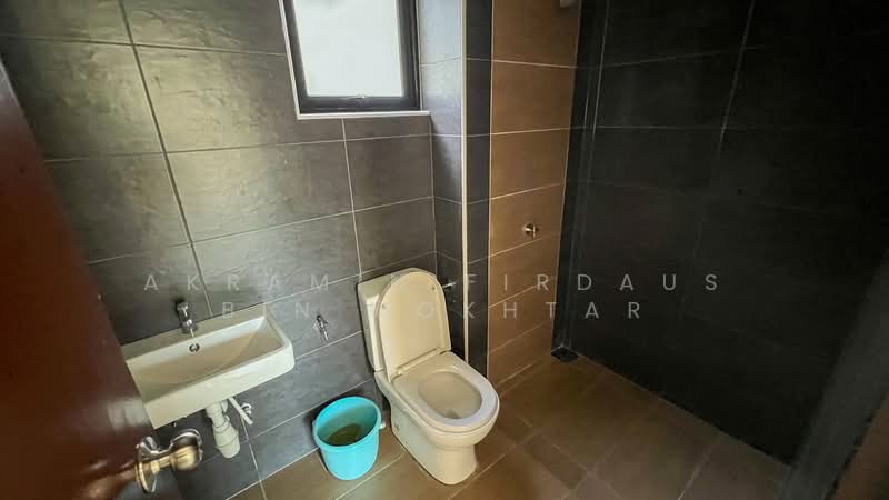 Rumah Berkembar untuk Dijual di Kepala Batas (Penang) - Akramin Firdaus Bin Mokhtar - Bathroom - PropertyGuru.com.my
