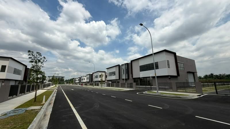 Semi-D Factory for Rent in Taman Perindustrian Air Hitam (Klang) - Chris Lee - Exterior - PropertyGuru.com.my