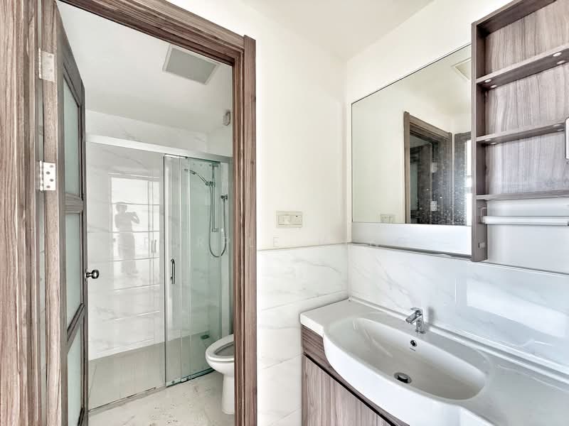 Apartment for Sale at Starview Bay @ Forest City - Purple Heng - Bathroom - PropertyGuru.com.my