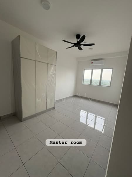 Pangsapuri untuk Disewa di Idaman Melur @ Cybersouth - Uswani Mazuwan - Master Bedroom - PropertyGuru.com.my