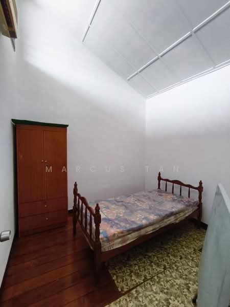 Rumah Teres 1.5 Tingkat untuk Disewa di Taman Molek (Johor Bahru) - Marcus Tan - Bedroom - PropertyGuru.com.my