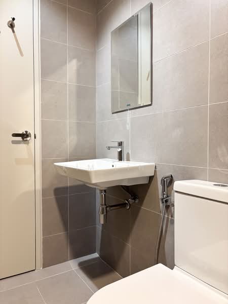 Service Residence for Rent at Sunway Belfield - Kim Ling - Bathroom 2 - PropertyGuru.com.my