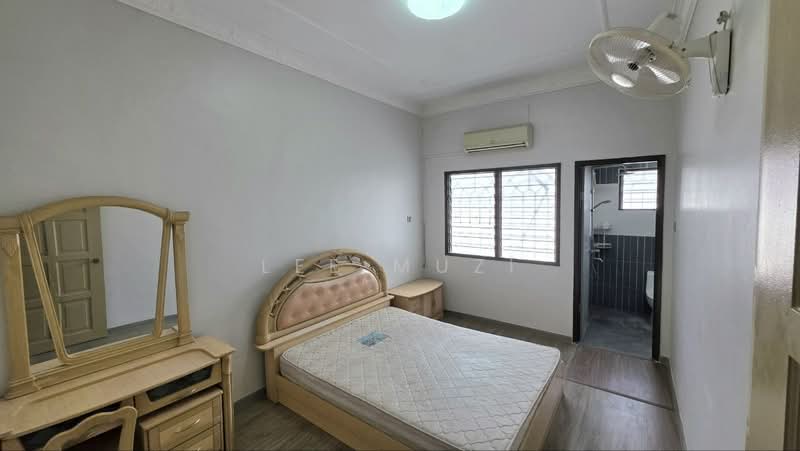 2-storey Terraced House for Sale in Ipoh Garden (Ipoh) - Lee Muzi - Bedroom - PropertyGuru.com.my