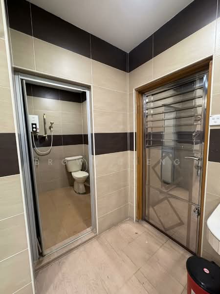 Rumah Teres untuk Dijual di Iskandar Puteri (Nusajaya) (Johor) - Brown Cheng - Bathroom - PropertyGuru.com.my