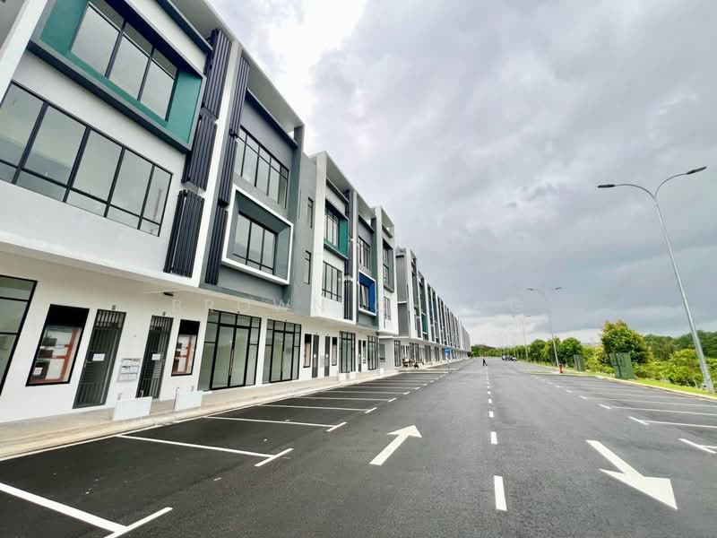Shop for Rent in Austin Crest (Johor Bahru) - Brown Cheng - Exterior - PropertyGuru.com.my