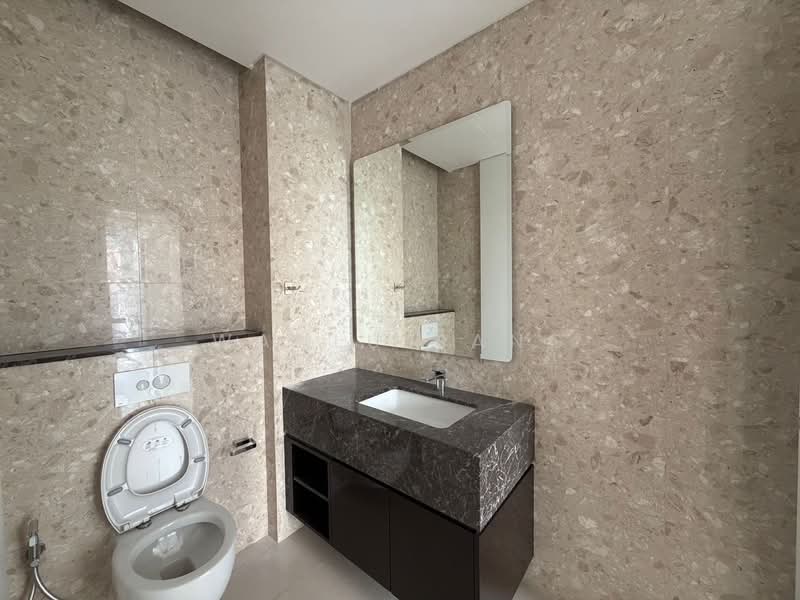Service Residence for Sale at Pavilion Damansara Heights - Wanlu Sang - Bathroom - PropertyGuru.com.my